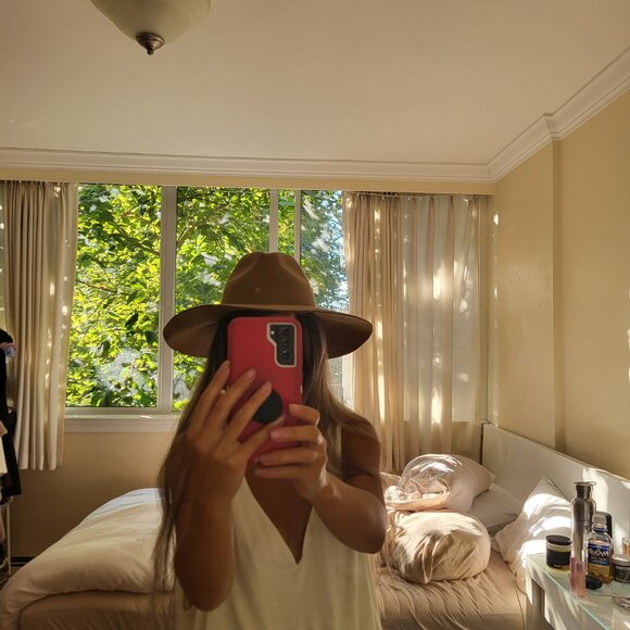 Felt Hat - Picture 3 of 4